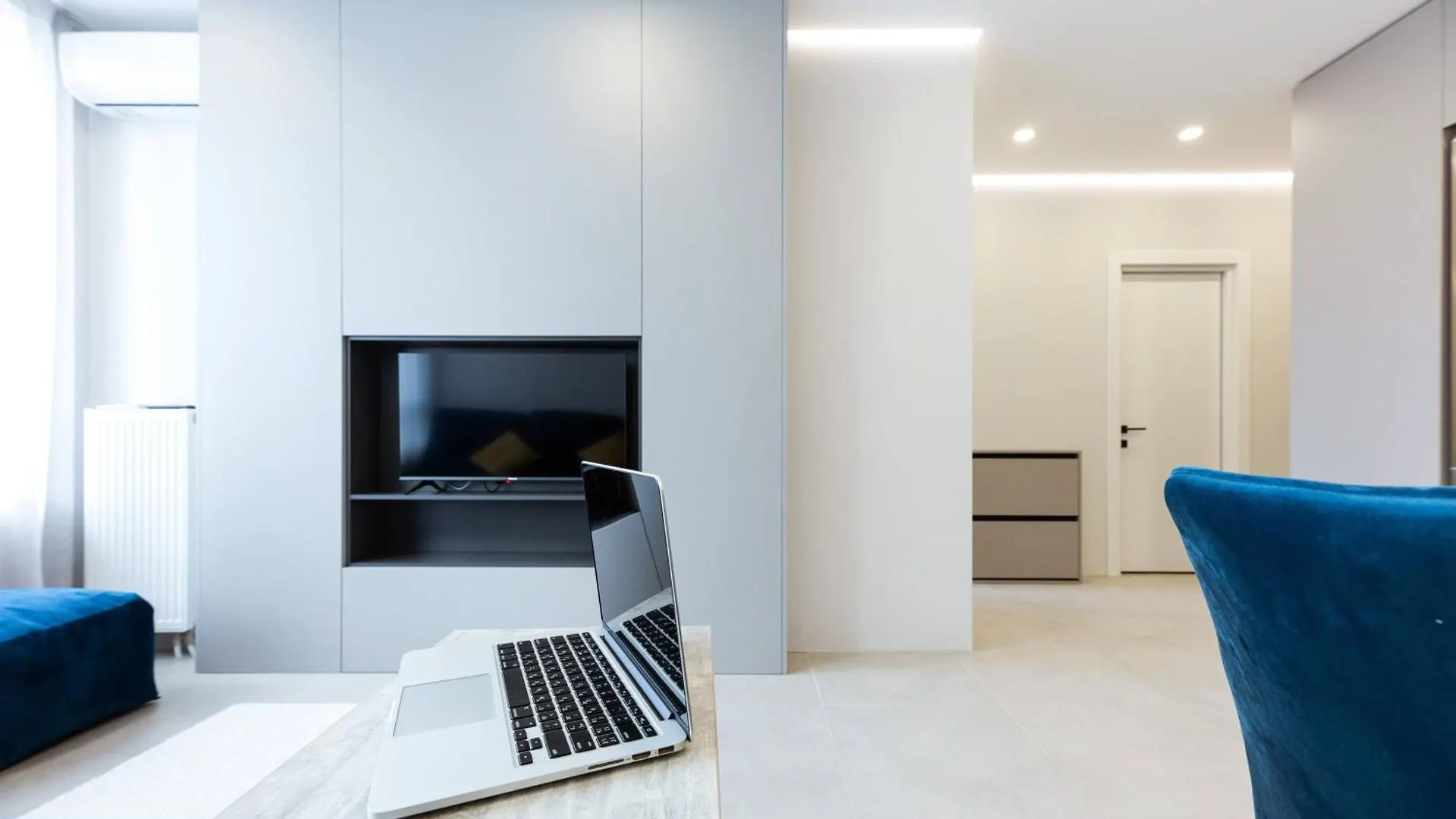 Aparthotel Nyvky Like Home - Файна Таун - Квартира 80 Kyiv