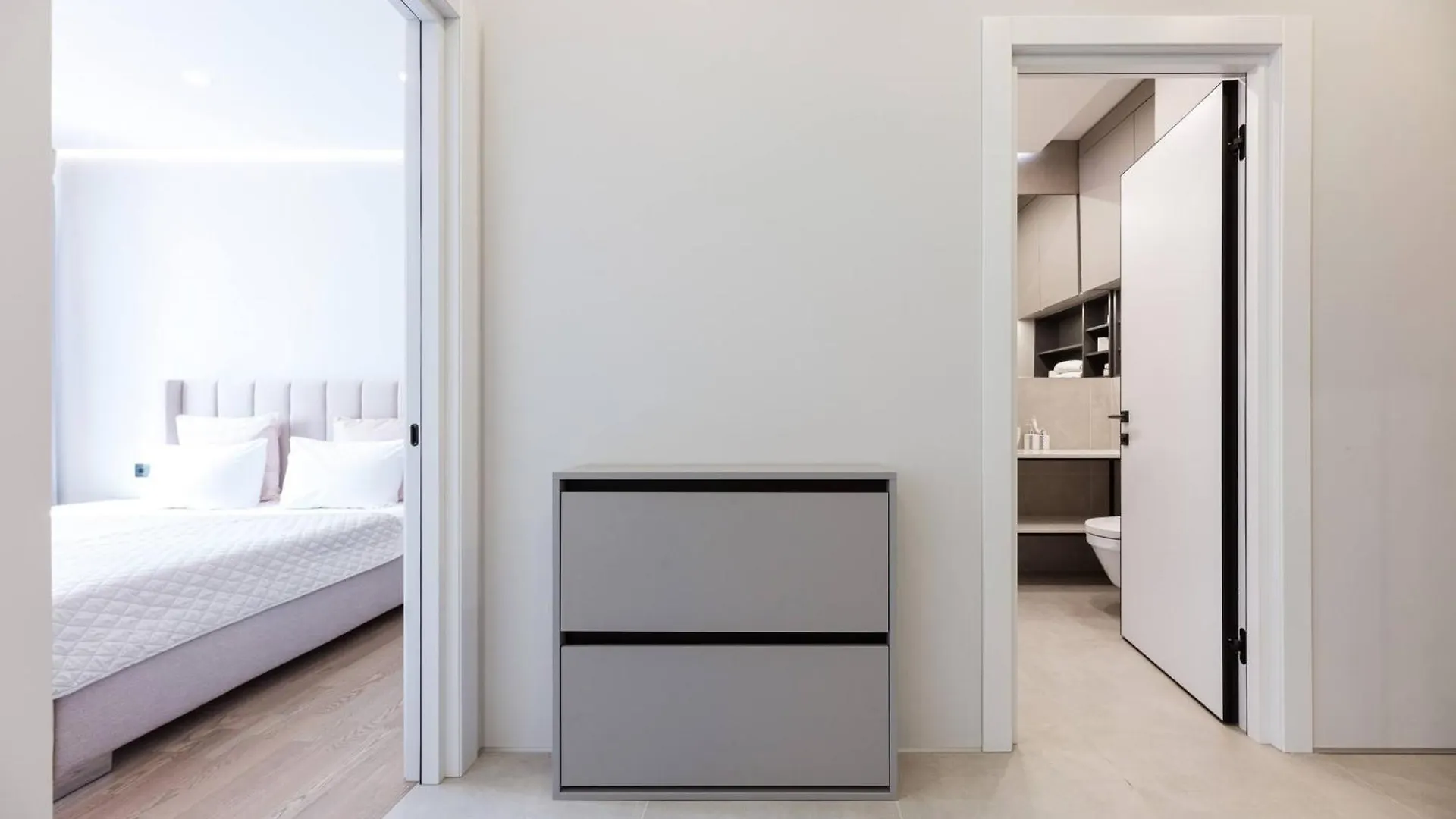 Nyvky Like Home - Файна Таун - Квартира 80 Kyiv Aparthotel