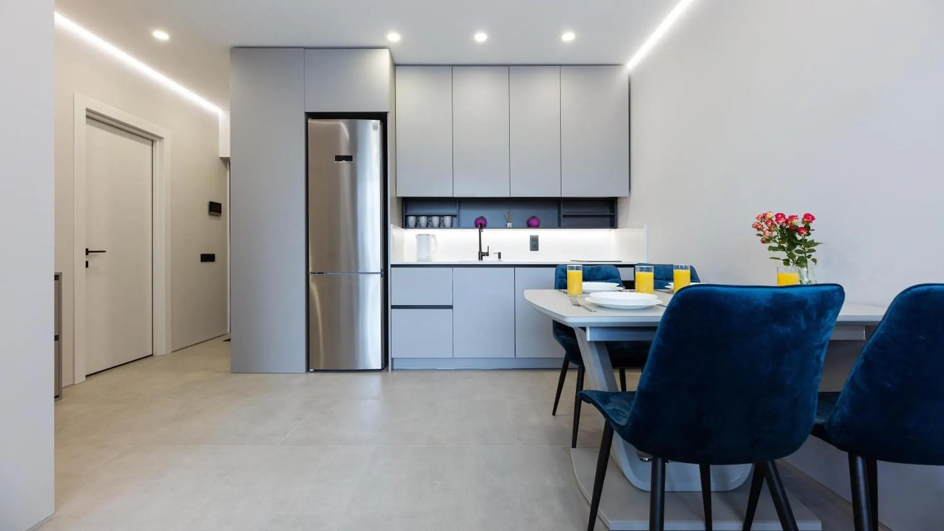 Aparthotel Nyvky Like Home - Файна Таун - Квартира 80 Kyiv Ukraine